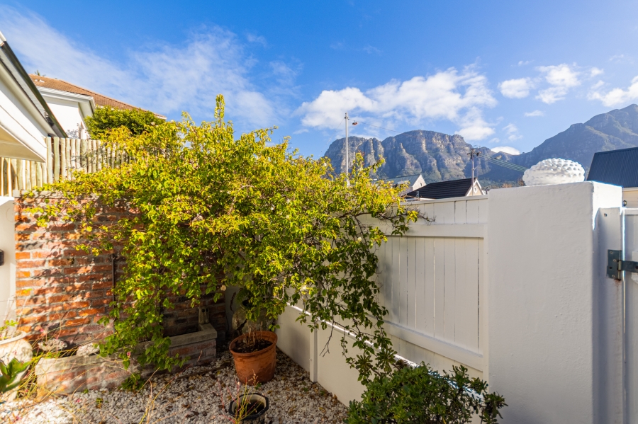 2 Bedroom Property for Sale in Claremont Upper Western Cape